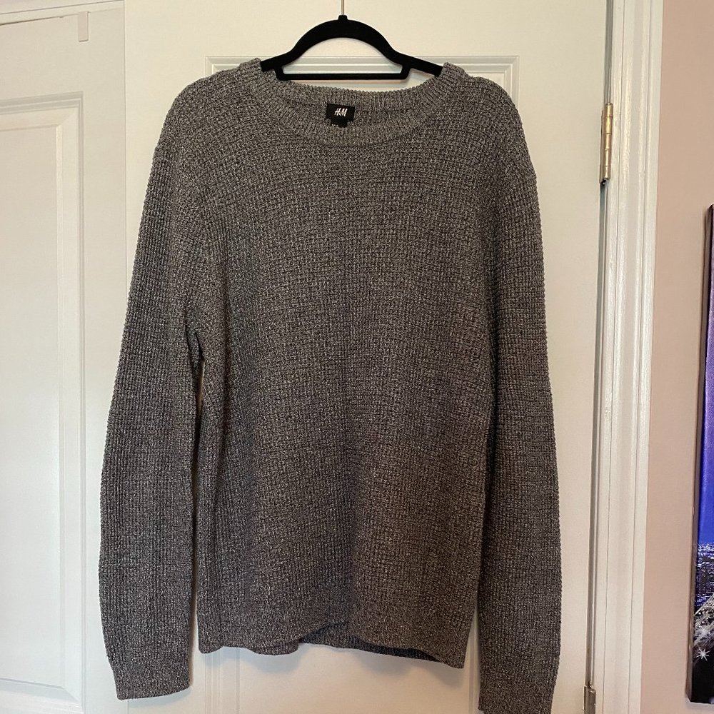 H&M Men's Gray Waffle Knit Sweater in size XL